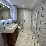 Stylish Loft In Historic Center, 5m Ceilings, Glass Wall, 3 Bedrooms
