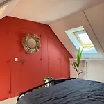 Stylish Loft In Historic Center, 5m Ceilings, Glass Wall, 3 Bedrooms *